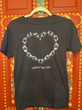 Hot Topic Black Pierce The Veil Chain Heart Tee